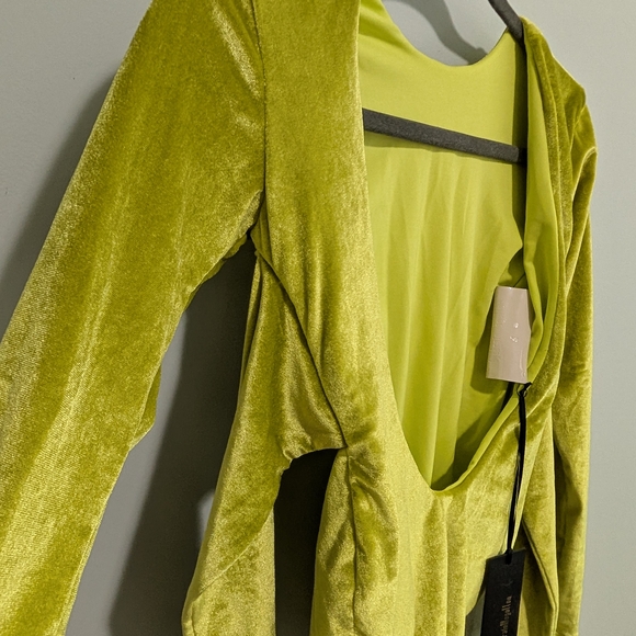 NWT By Efrain Mogollon Chartreuse Velvet Top - Picture 6 of 9